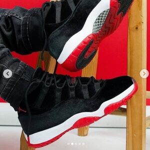 Jordan 11 Retro "Bred Velvet"